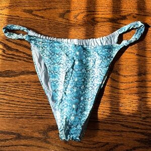 Frankie’s bikinis bathing suit bottoms